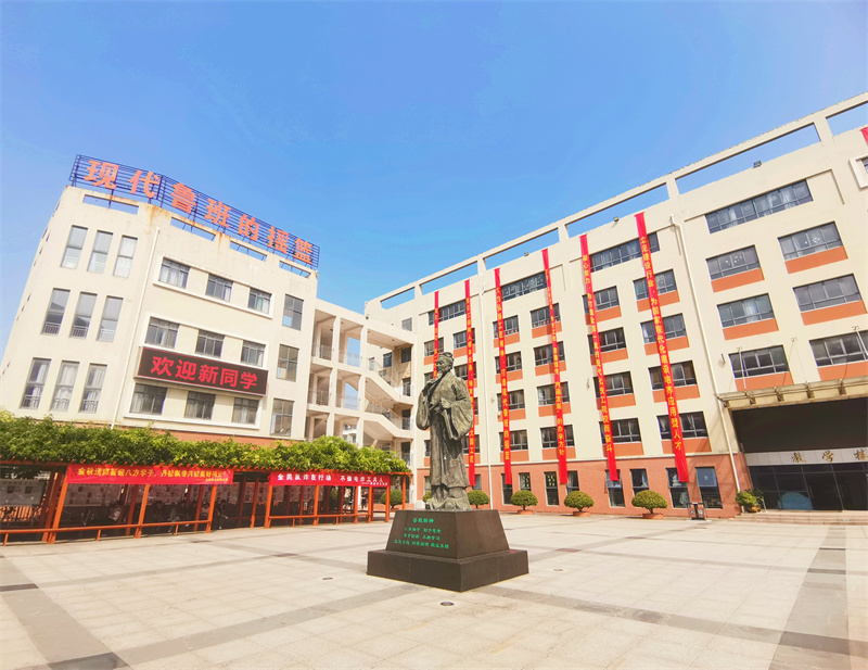 新生報(bào)到現(xiàn)場(chǎng) (10).jpg 新生報(bào)到現(xiàn)場(chǎng) (10).jpg